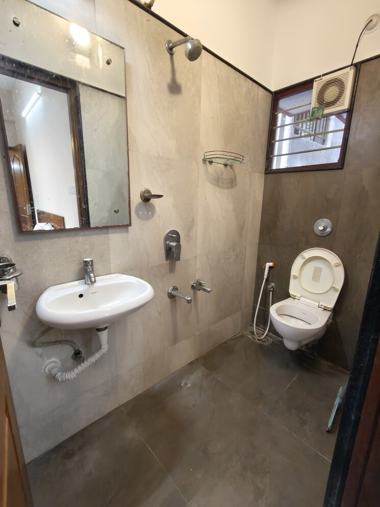 Bathroom, indiranagar 2 Bedroom 1080 Sq.Ft. Apartment In Indiranagar Bangalore 9092694