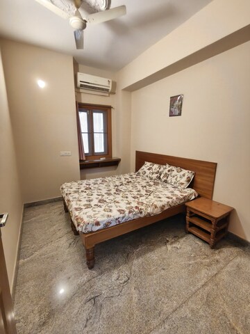 Bedroom in 2 BHK Apartment at Indiranagar – for Rent
