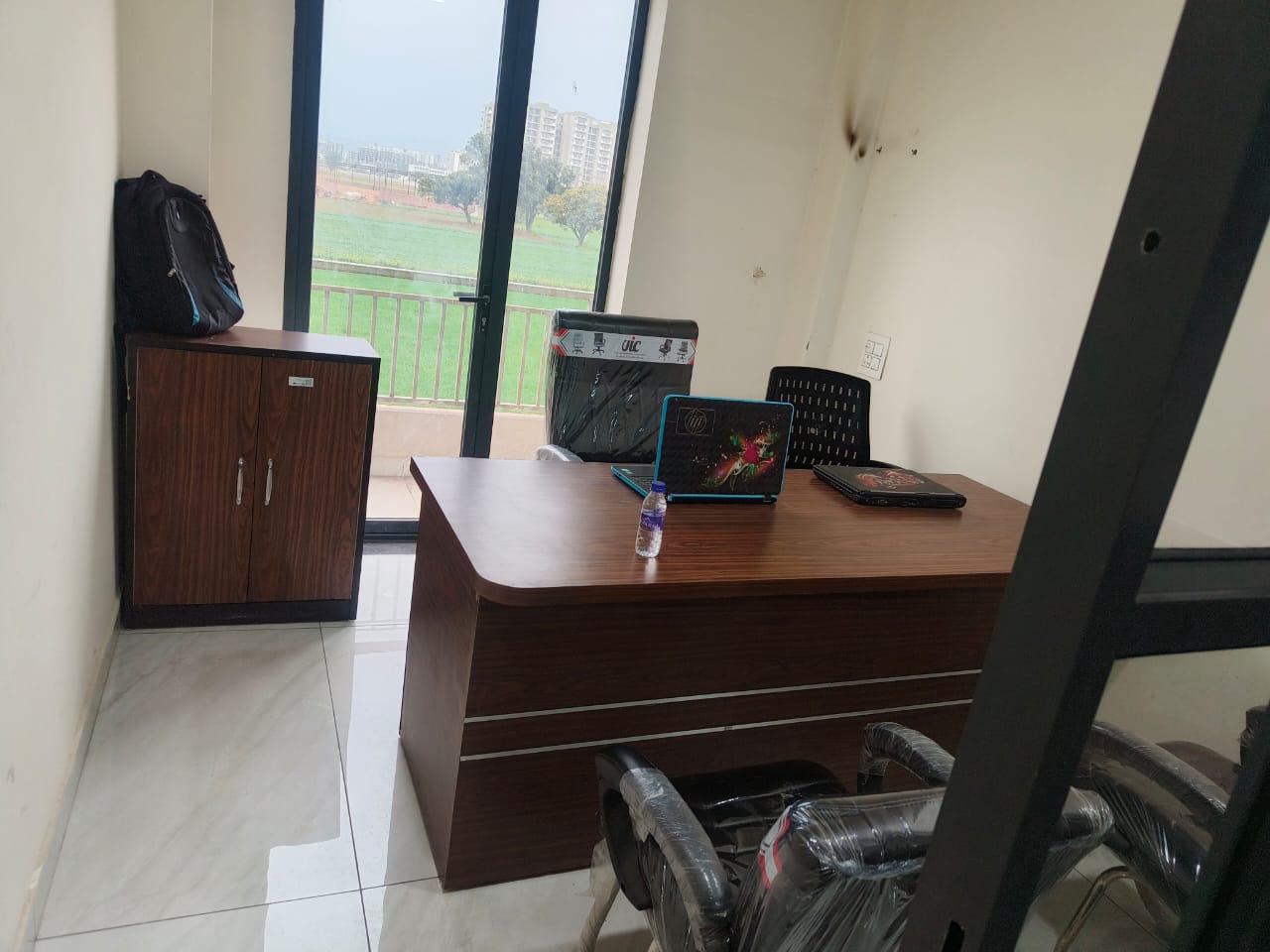 Office Space For Rent in Desire Properties