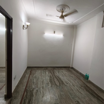 Room in 2 BHK Builder Floor at Vasant Kunj – for Rent
