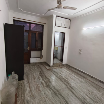 Room in 2 BHK Builder Floor at Vasant Kunj – for Rent