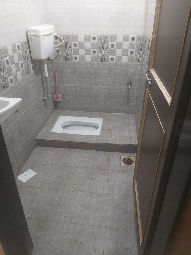 Bathroom, deokar-residency 2 Bedroom 900 Sq.Ft. Apartment In Wadgaon Sheri Pune 9092726
