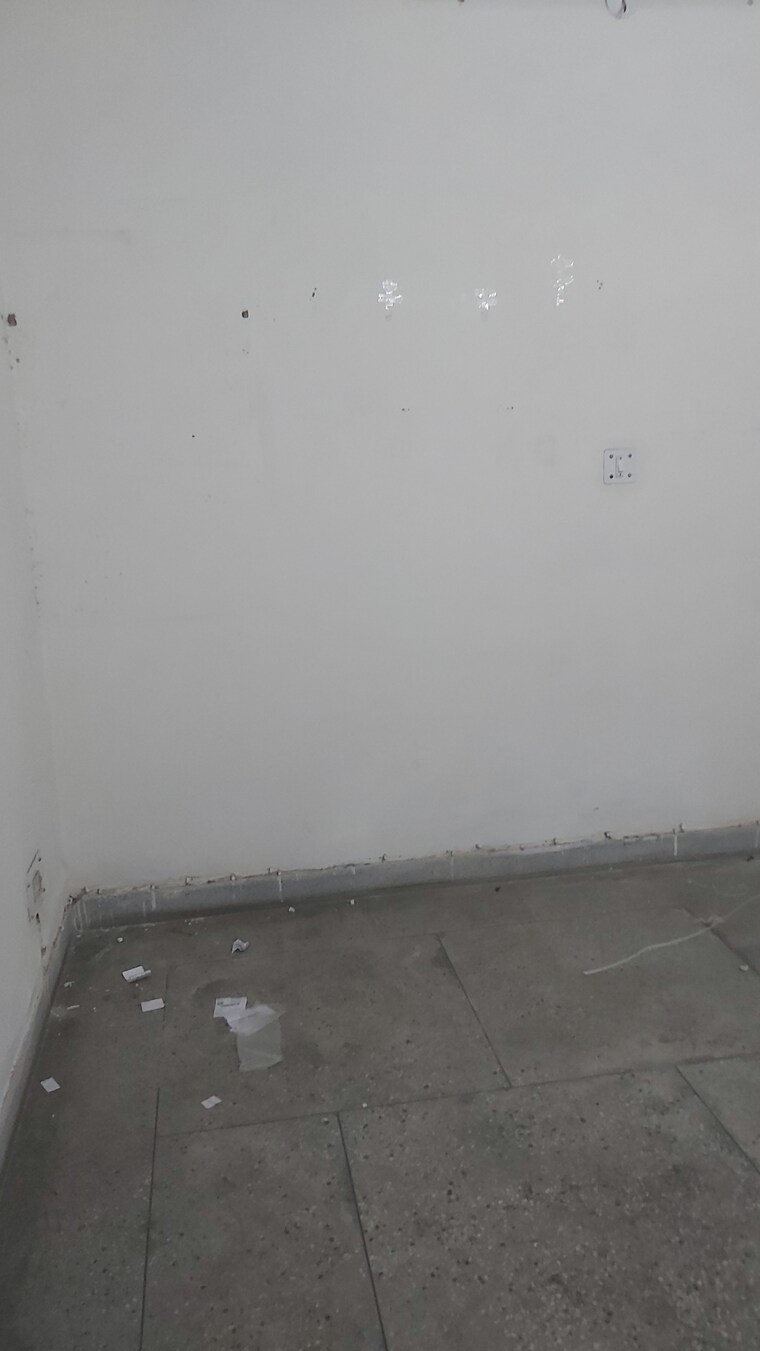 Room, mayur vihar 2.5 Bedroom 750 Sq.Ft. Apartment In Mayur Vihar Delhi 9092764