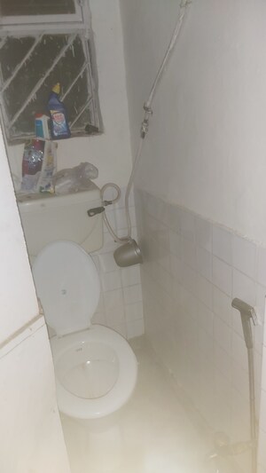 Bathroom in 2.5 BHK Apartment at Mayur Vihar – for Sale