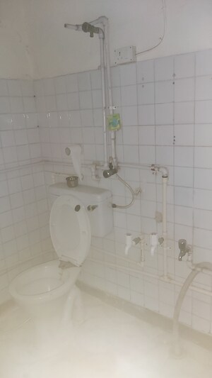 Bathroom in 2.5 BHK Apartment at Mayur Vihar – for Sale