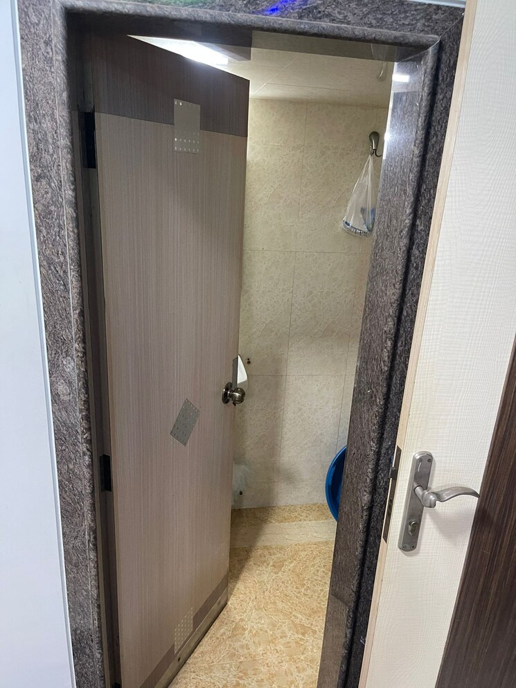 Bathroom, malad-apartment 2 Bedroom 750 Sq.Ft. Apartment In Malad West Mumbai 9092775