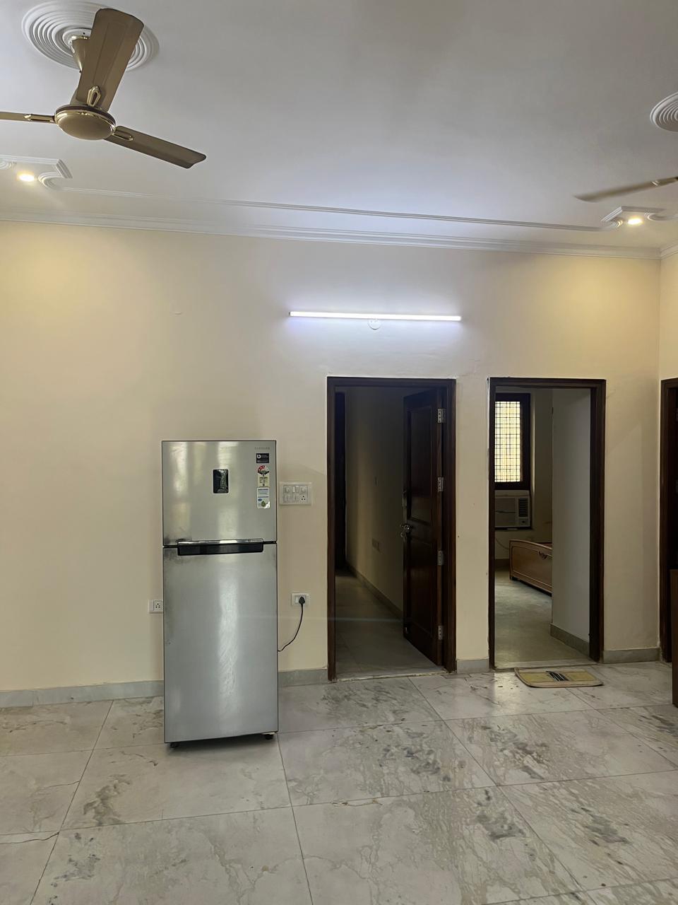 2 BHK Builder Floor For Rent in Sector 43, Gurgaon.