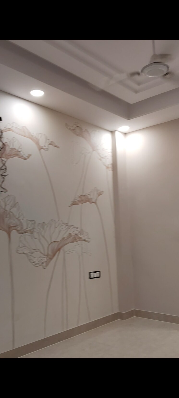 Room, sector 85 3 Bedroom 500 Sq.Yd. Builder Floor In Sector 85 Faridabad 9092785