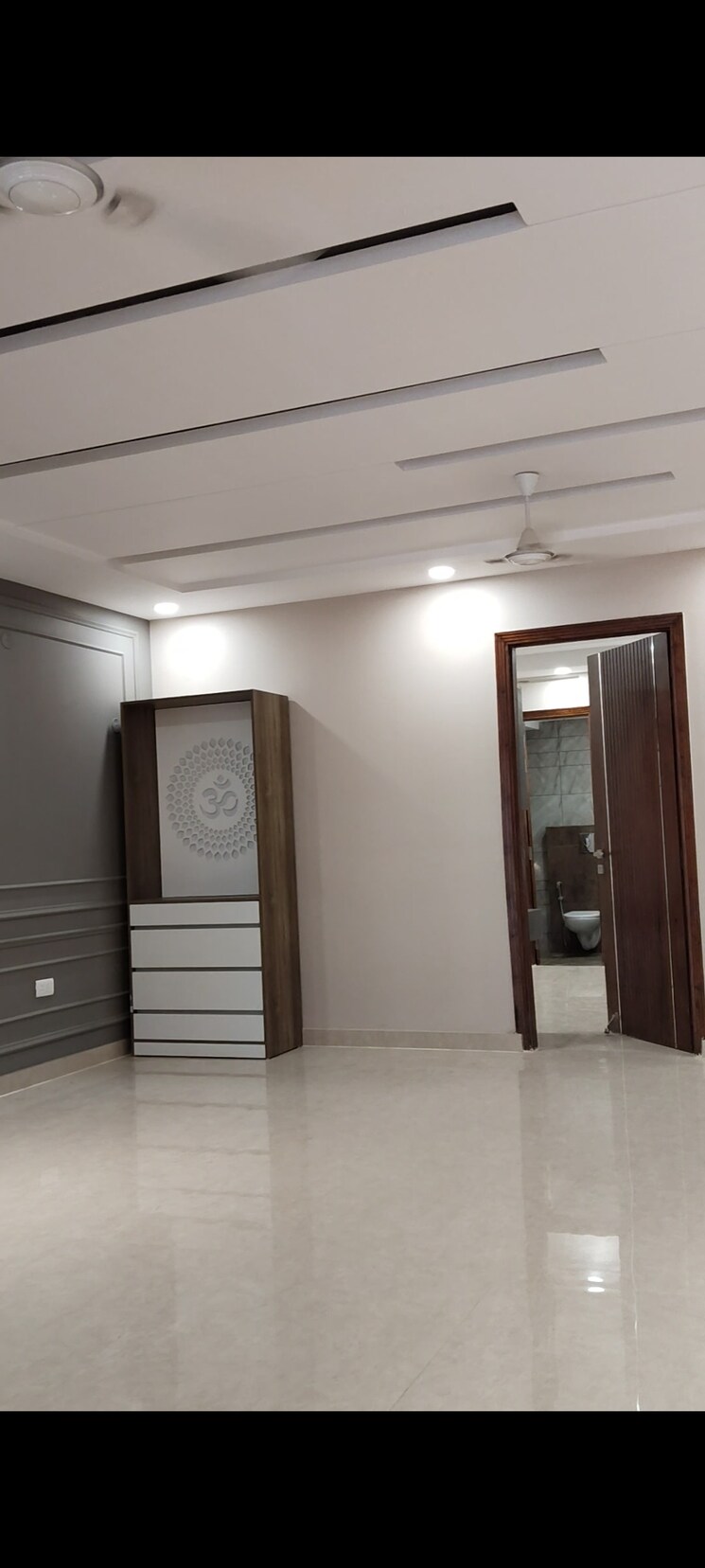 Room, sector 85 3 Bedroom 500 Sq.Yd. Builder Floor In Sector 85 Faridabad 9092785