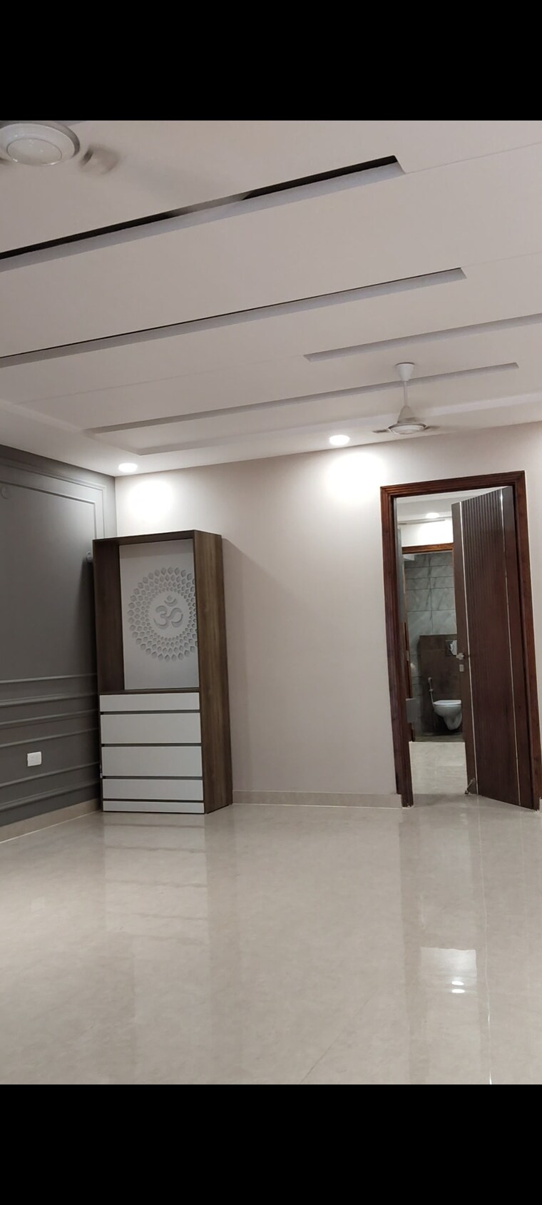 Room, sector 85 4 Bedroom 350 Sq.Yd. Builder Floor In Sector 85 Faridabad 9092789