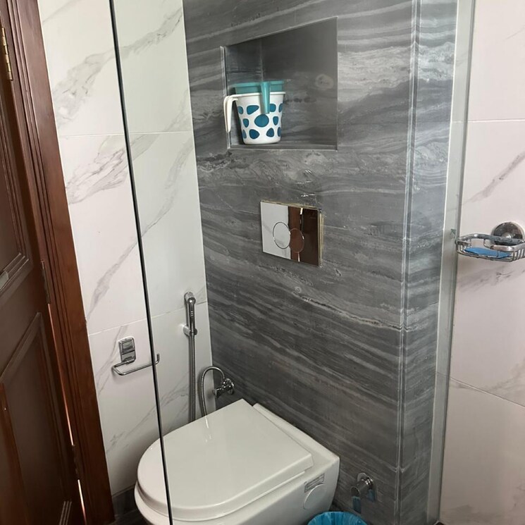 Bathroom, shivalik colony 3 Bedroom 1800 Sq.Ft. Builder Floor In Shivalik Colony Delhi 9092795