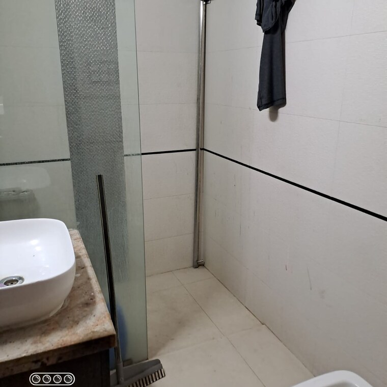 Bathroom, greater kailash 3 Bedroom 250 Sq.Yd. Builder Floor In Greater Kailash Delhi 9092800