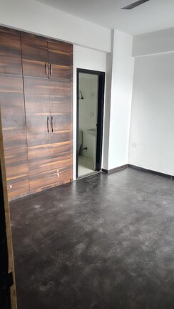 2.5 BHK + Study Room Apartment For Sale in Homes 121