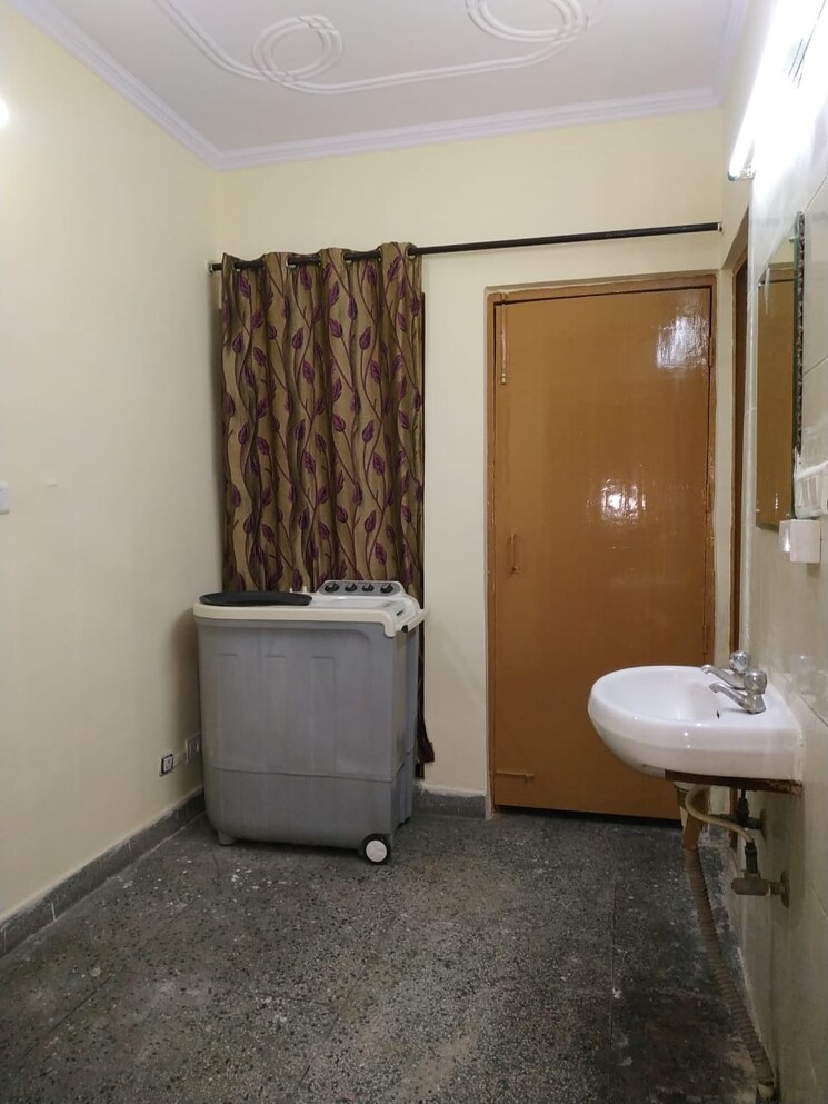 Bathroom, molarband 1 Bedroom 516 Sq.Ft. Apartment In Molarband Delhi 9092820