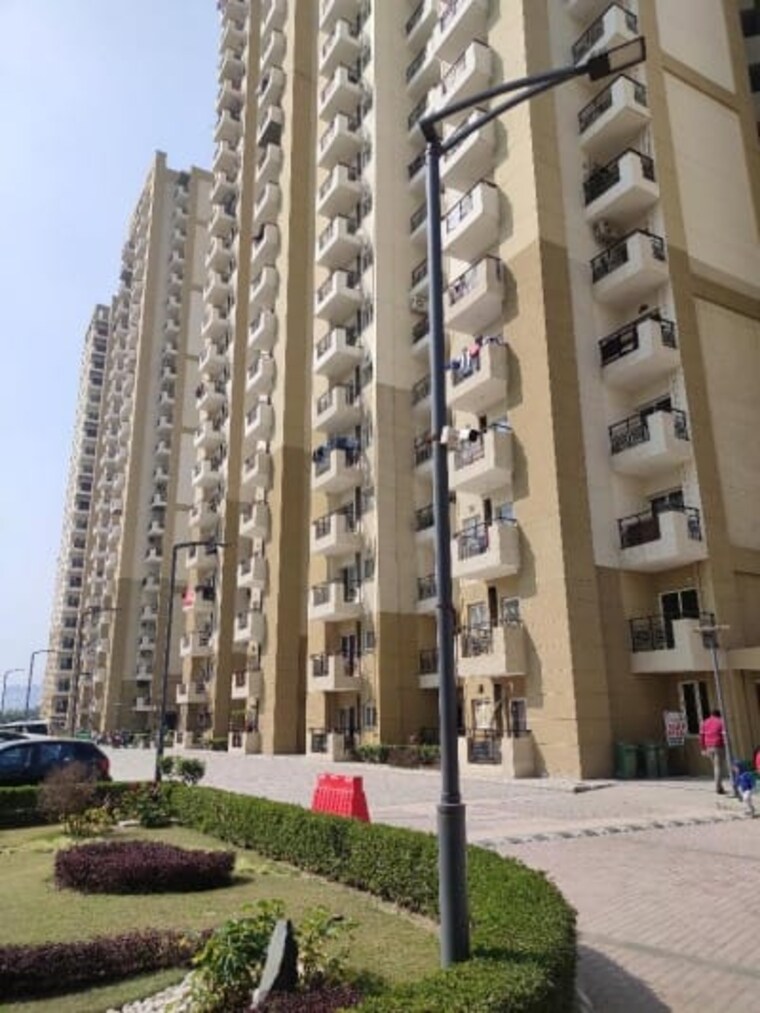 Exterior View, nimbus-express-park-view-ii 2 Bedroom 1057 Sq.Ft. Apartment In Chi V Greater Noida Greater Noida 9092832