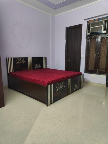 Bedroom in 3 BHK Builder Floor at Ardee City, Sector 52 – for Rent
