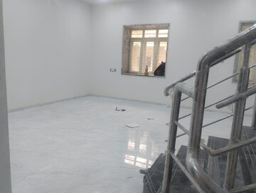 Staircase in 4 BHK Apartment at Grace Corner, Guruwar Peth – for Rent