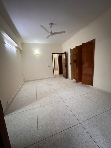 Room in 3 BHK Apartment at Shri Banke Vihari, Sector 56 – for Rent
