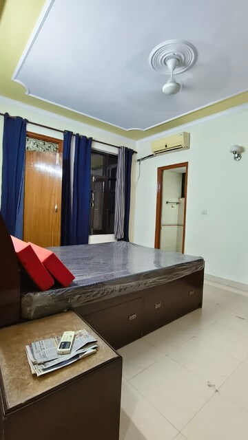Bedroom in 3 BHK Apartment at Park Royal Apartment, Sector 56 – for Rent