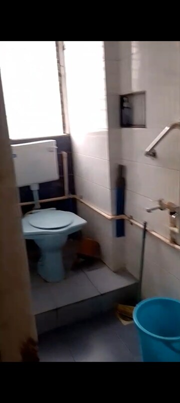 Bathroom in 1.5 BHK Apartment at Ankur CHS Andheri East, Andheri East – for Rent