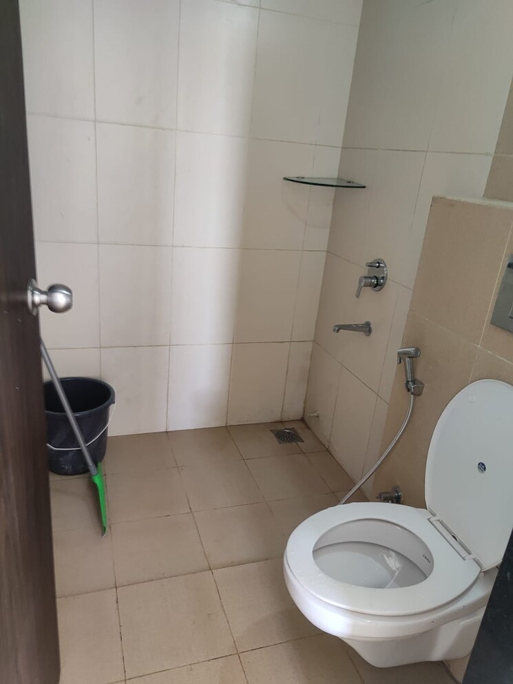 Bathroom, shapoorji-pallonji-joyville-hinjewadi-phase-2 2 Bedroom 592 Sq.Ft. Apartment In Hinjewadi Pune 9092880