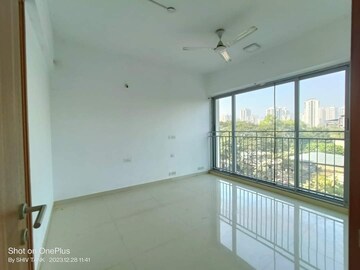 2 BHK Apartment For Rent in Kalpataru The Sunrise, Kolshet Road