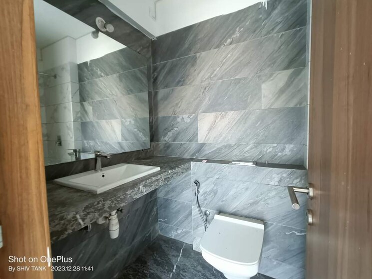 Bathroom, kalpataru-the-sunrise 2 Bedroom 779 Sq.Ft. Apartment In Kolshet Road Thane 9092888