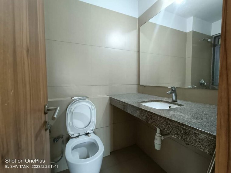 Bathroom, kalpataru-the-sunrise 2 Bedroom 796 Sq.Ft. Apartment In Kolshet Road Thane 9092889
