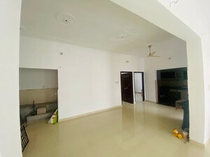 Room in 3 BHK Apartment at Nirala Estate II, Tech Zone 4 Greater Noida – for Sale