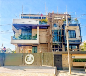 6+ BHK Independent House For Sale in Mansarovar Extension