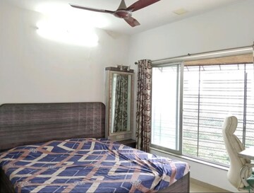 Bedroom in 2 BHK Apartment at Kalpataru Hills, Manpada – for Rent