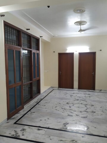 Room in 2 BHK Builder Floor at RWA Apartments Sector 12, Sector 12 – for Rent