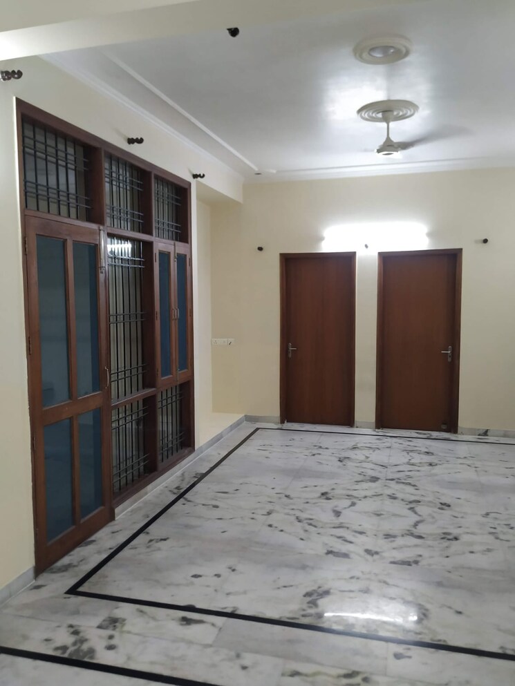 Room, rwa-apartments-sector-12 2 Bedroom 650 Sq.Ft. Builder Floor In Sector 12 Noida 9092949