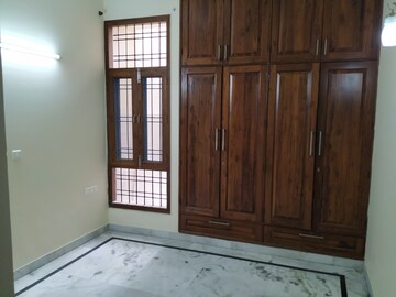 Room in 2 BHK Builder Floor at RWA Apartments Sector 12, Sector 12 – for Rent