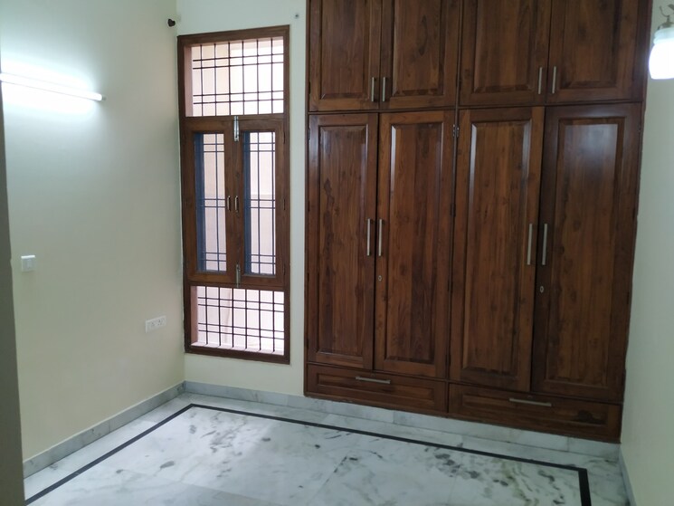 Room, rwa-apartments-sector-12 2 Bedroom 650 Sq.Ft. Builder Floor In Sector 12 Noida 9092949