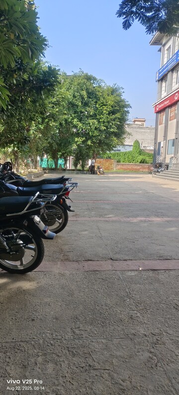 Parking in  Showroom at Hapur Road – for Rent