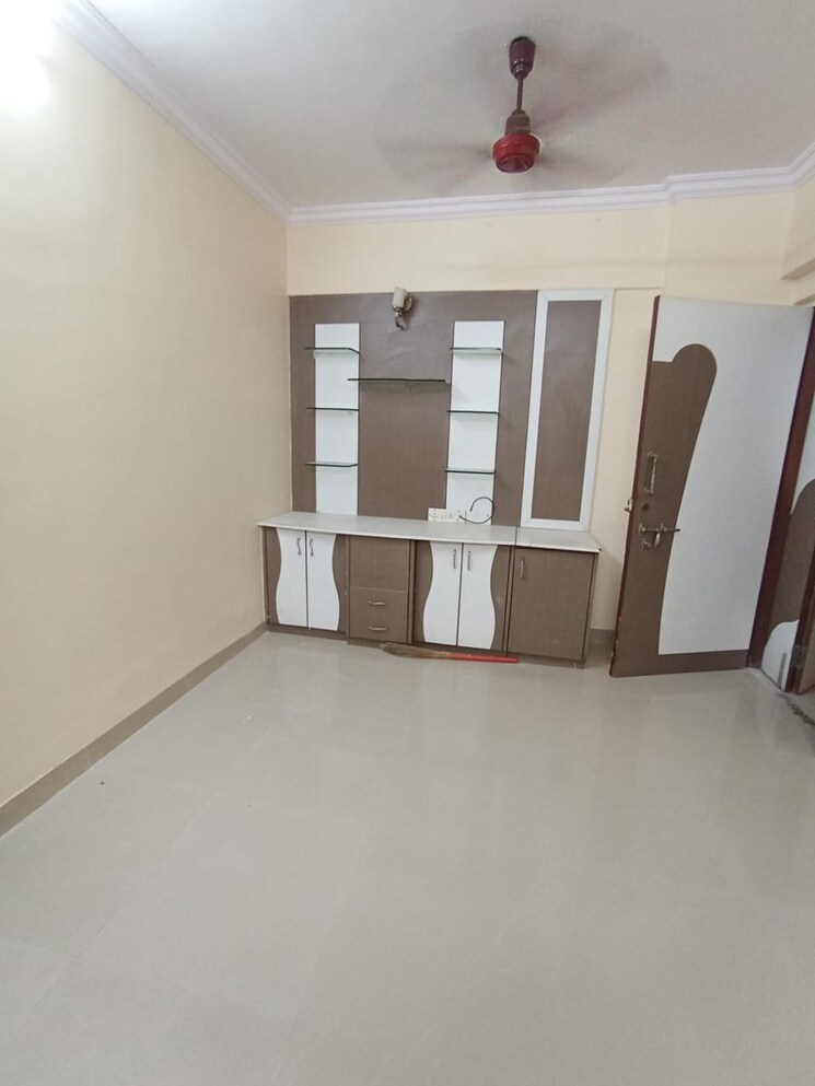 Room, sadguru-complex-i 1 Bedroom 600 Sq.Ft. Apartment In Goregaon East Mumbai 9092954
