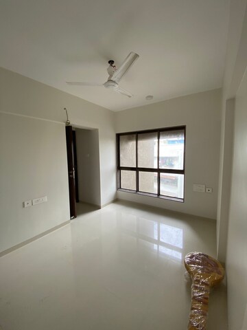 Room in 1 BHK Apartment at Ghatkopar West – for Rent