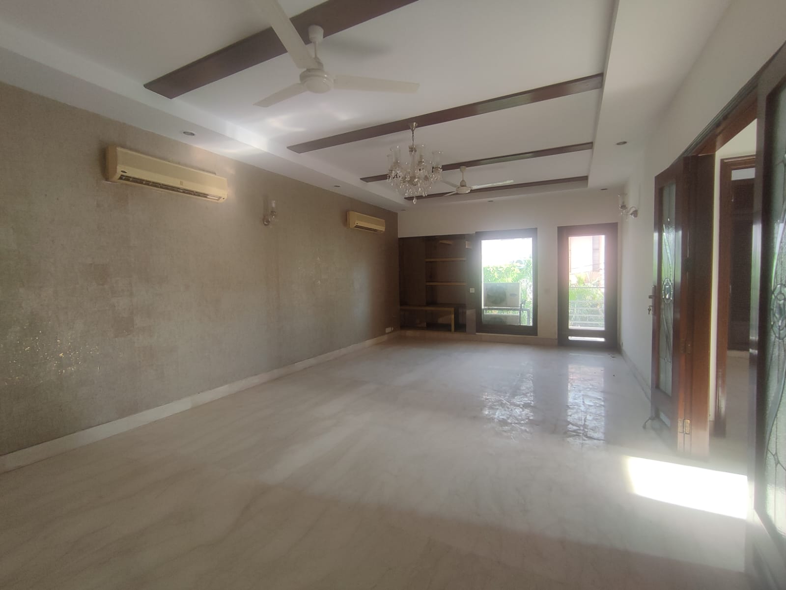 4 BHK + Servant Room Apartment For Sale in DLF The Magnolias