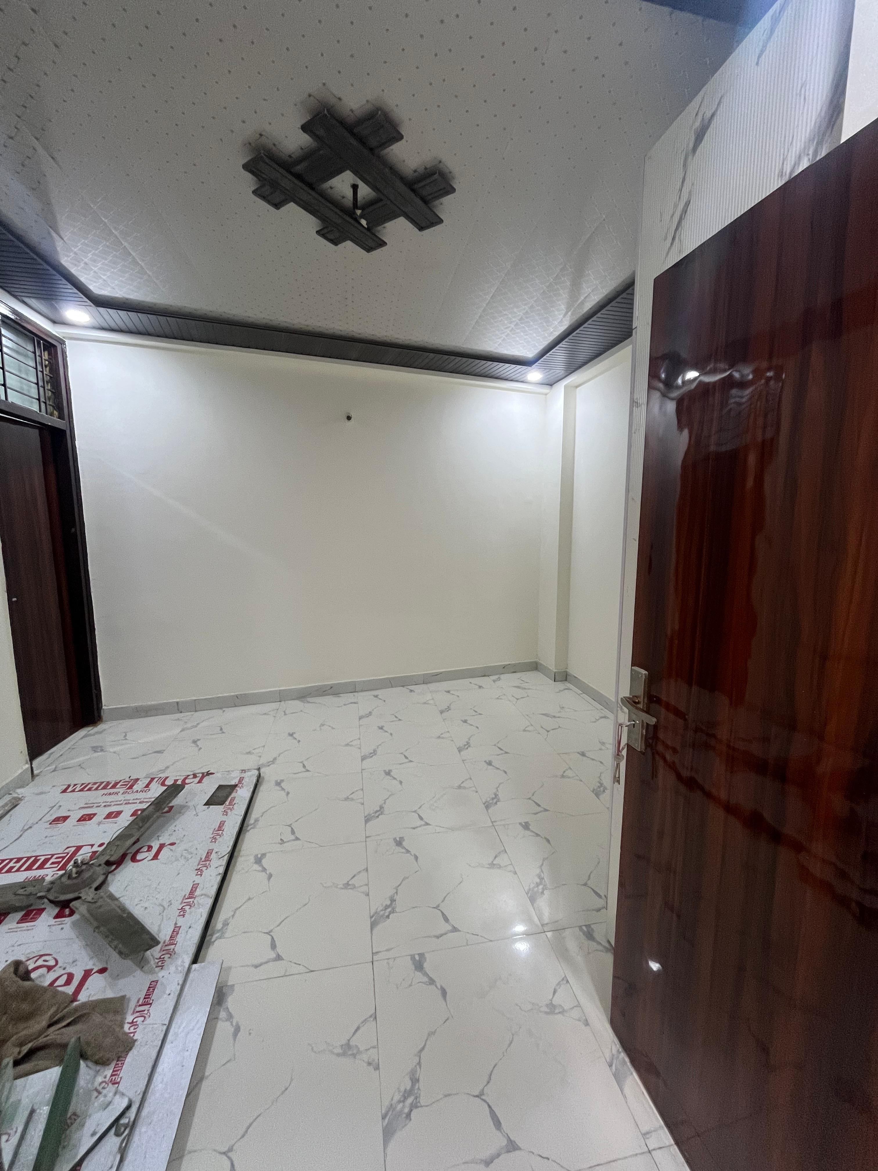 2 BHK + Pooja Room Apartment For Rent in RWA Apartments Sector 116
