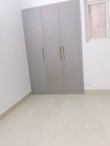 Room in 3 BHK Apartment at Ace Divino, Sector 1 Greater Noida – for Rent
