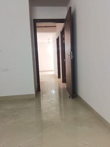 Room in 3 BHK Apartment at Ace Divino, Sector 1 Greater Noida – for Rent