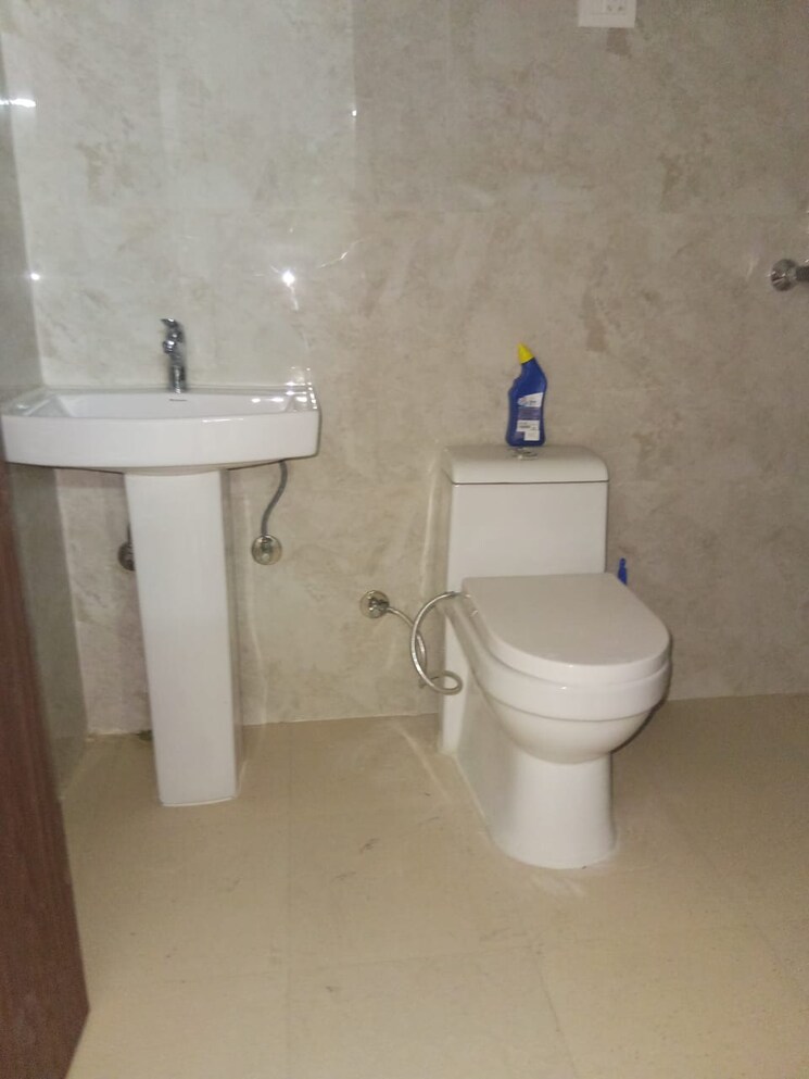 Bathroom, ace-divino 3 Bedroom 1565 Sq.Ft. Apartment In Sector 1 Greater Noida Greater Noida 9093037