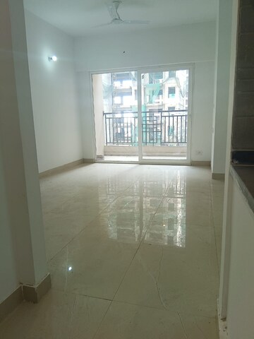 Room in 3 BHK Apartment at Ace Divino, Sector 1 Greater Noida – for Rent