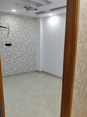 Room in 2 BHK Builder Floor at Govindpuri – for Sale