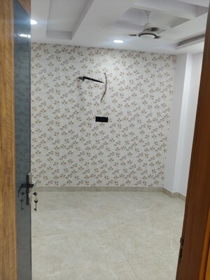 Room in 2 BHK Builder Floor at Govindpuri – for Sale