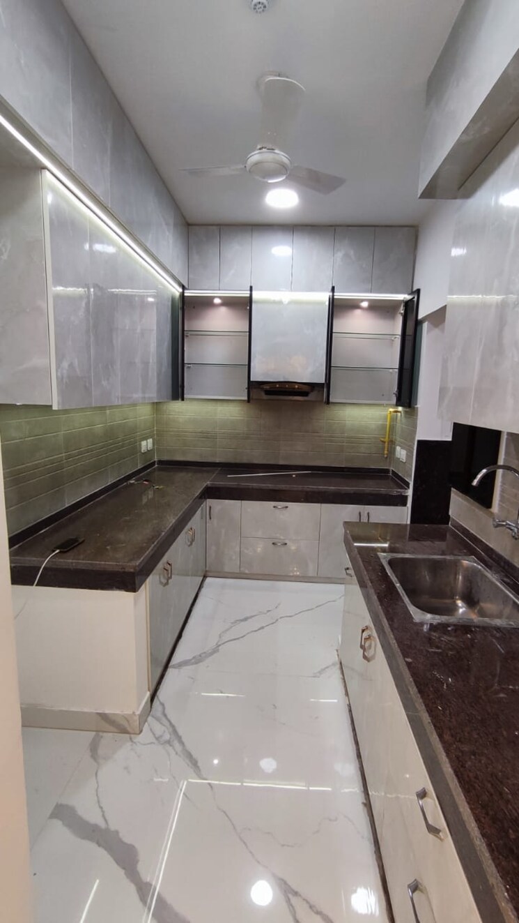 Kitchen, sector 1 4 Bedroom 1875 Sq.Ft. Apartment In Sector 1 Noida 9093052