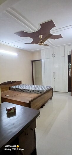4 BHK + Servant Room Apartment For Sale in DLF Westend Heights
