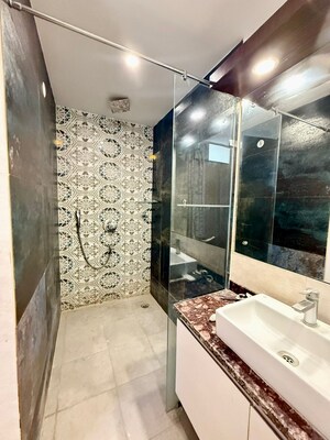 Furnished Amenities in 4 BHK Apartment at DLF Westend Heights, Sector 53 – for Sale