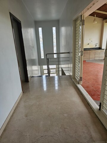 Building Lobby in 5 BHK Apartment at Gandhi Bazar – for Rent